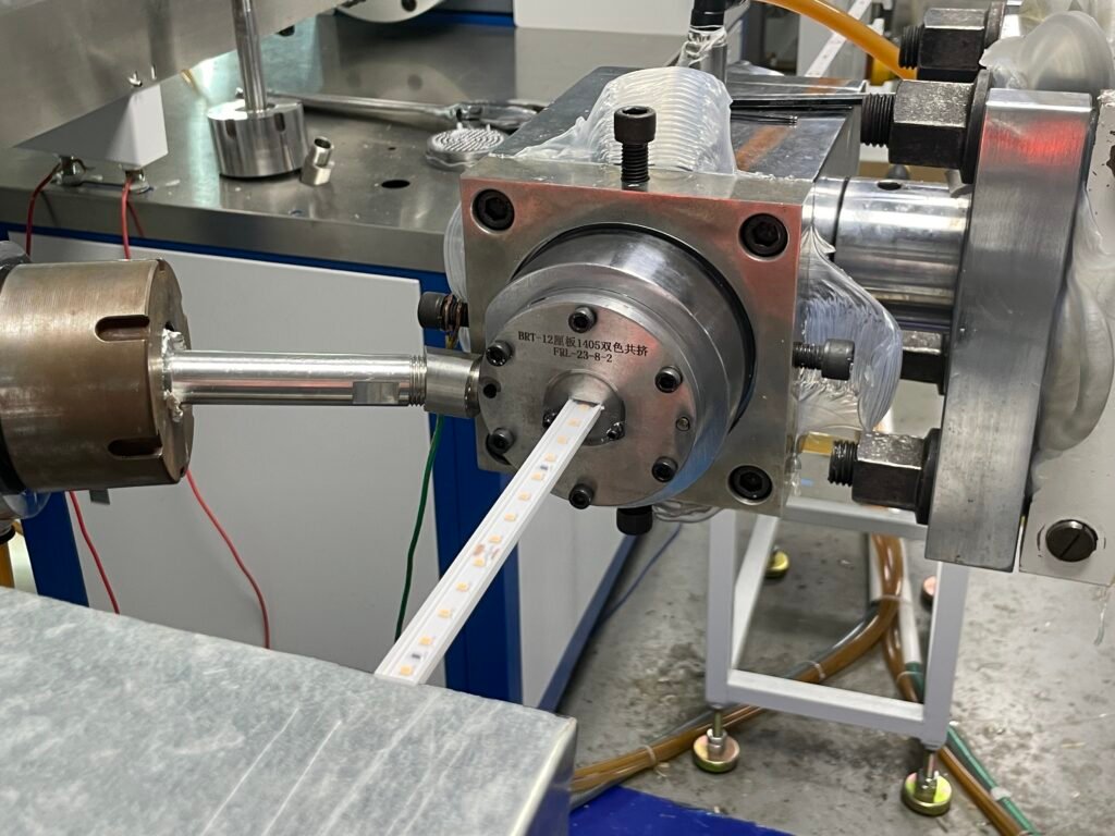 0514 neon flex extrusion