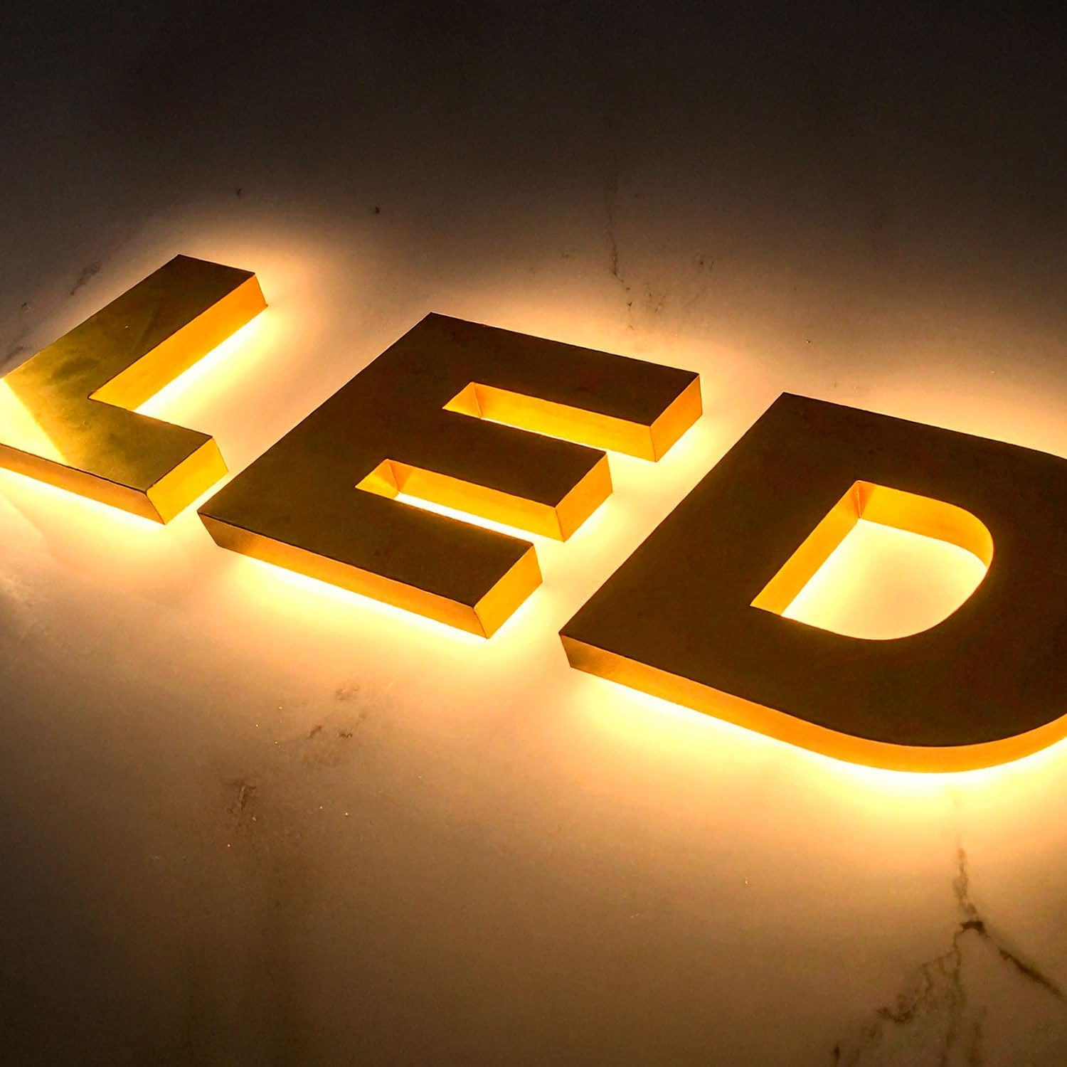 Curved Contour Lighting