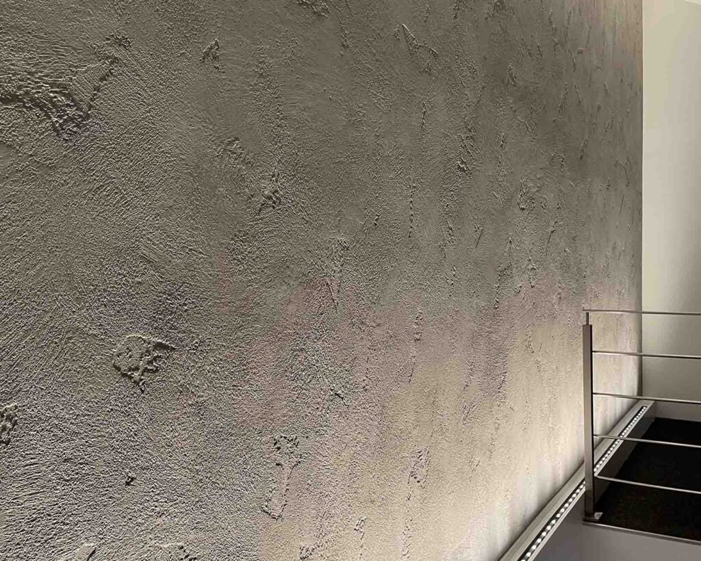 Outdoor wall grazer lighting