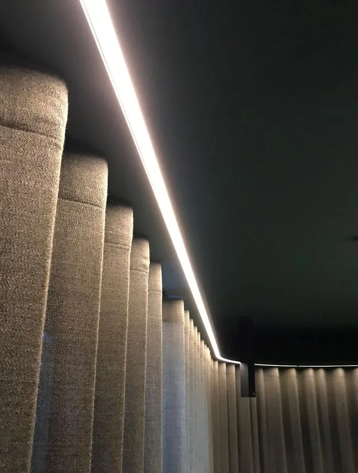 curtain downward lighting
