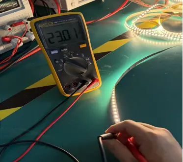LED Strip Voltage Drop Testing Setup